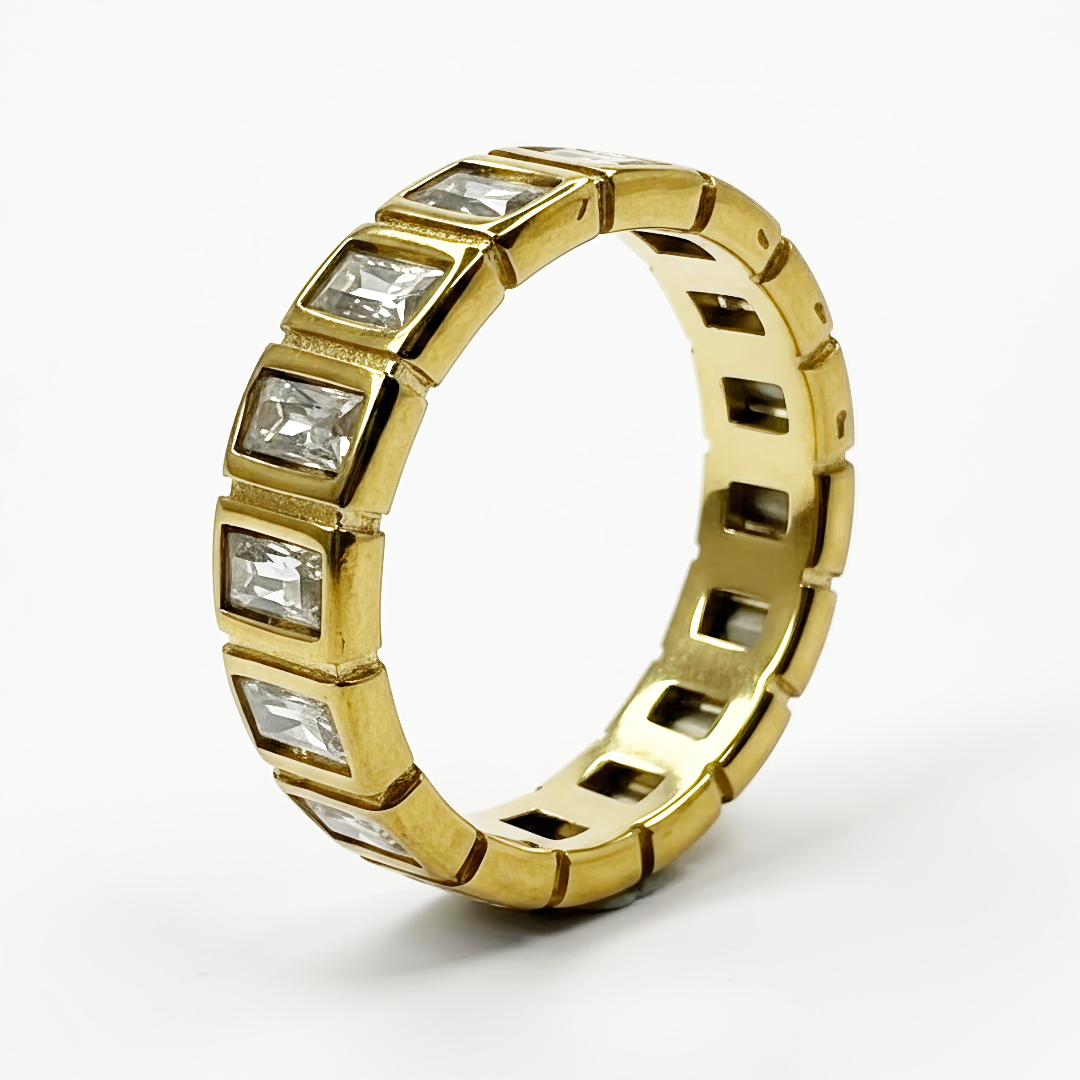 CLASSY  Ring