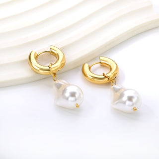 Chunky PEARL Earring / Hoops Gold
