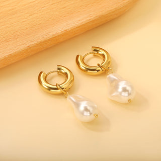 Chunky PEARL Earring / Hoops Gold