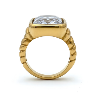 Taylor Ring Crystal Lumina